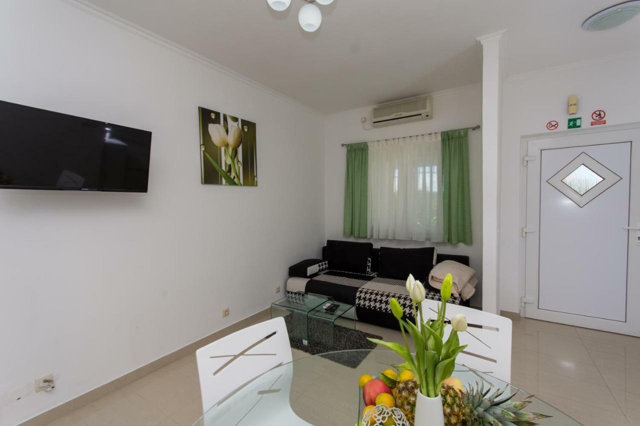 Apartmani Zana Округ Горни Екстериор снимка